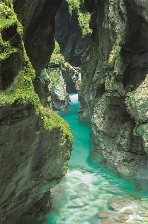  viaggi, viagi, vacanza oferte,Slovenia, Valle dell'Isonzo,rafting, kayaking, hydrospeed , canyoning, natura, sport, adrenalinici,